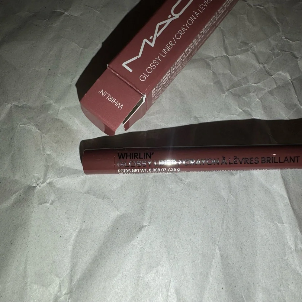 Mac lip glazer glossy lip liner